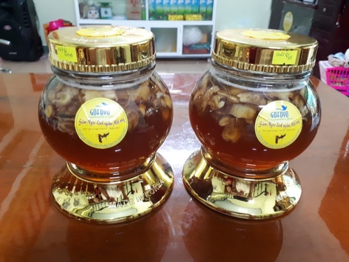 Sâm ngọc linh ngâm mật ong